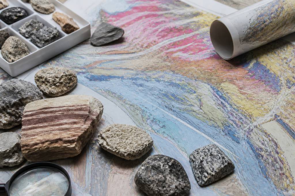 Cartes géologiques france : comprendre la géologie du sous-sol